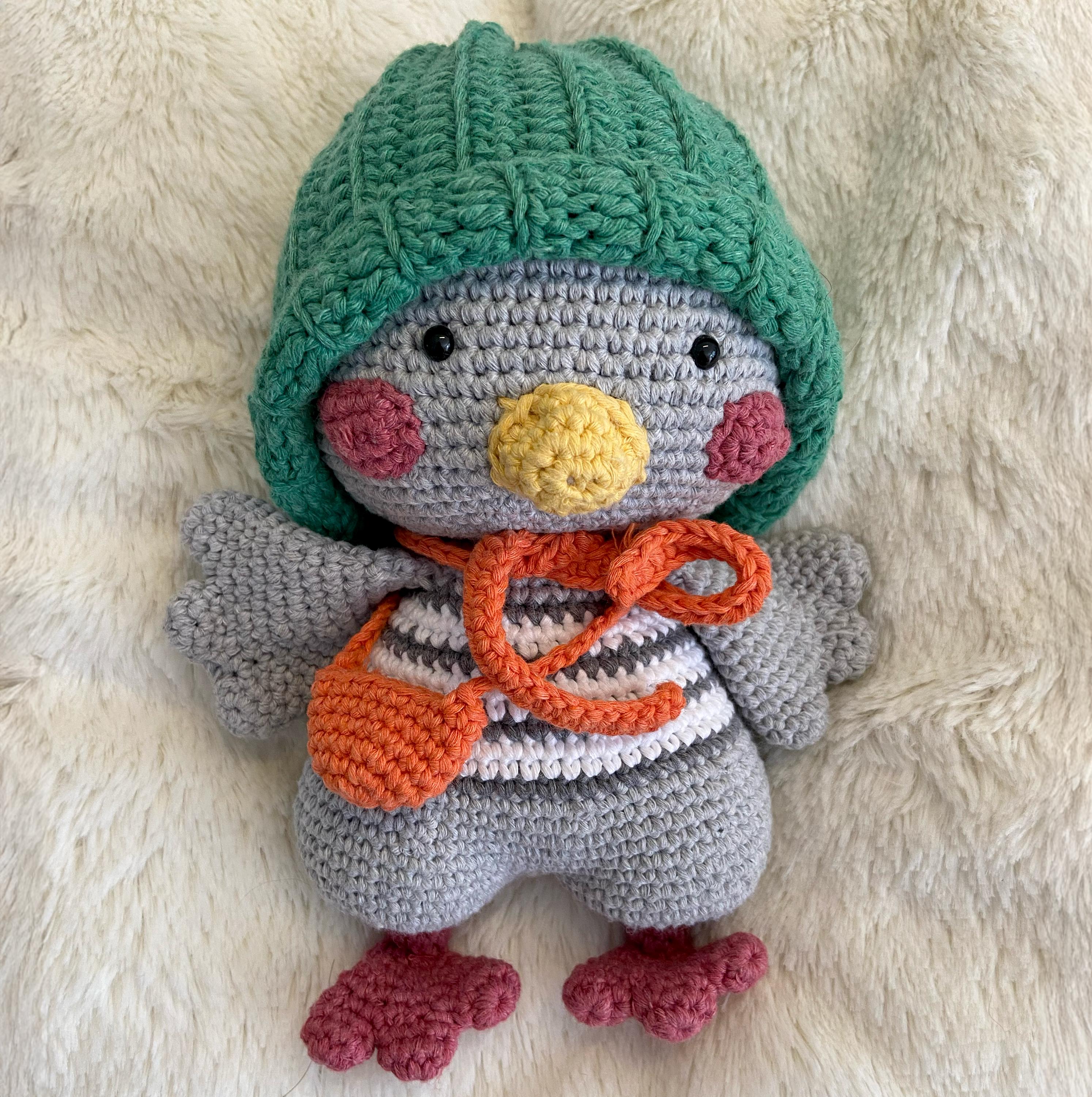 Amigurumi Ente Finn aus Bio-Baumwolle, gehäkelt, Stofftier, 18 cm, Kuscheltier, Geschenkidee, Spielzeug für Kinder