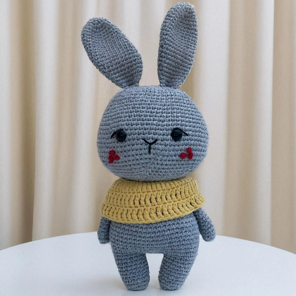 ZIGGY Hase Amigurumi aus Bio-Baumwolle – Handgehäkeltes Stofftier, Kuscheltier, Unikat, Geschenkidee, Babyspielzeug,  Naturmaterialien