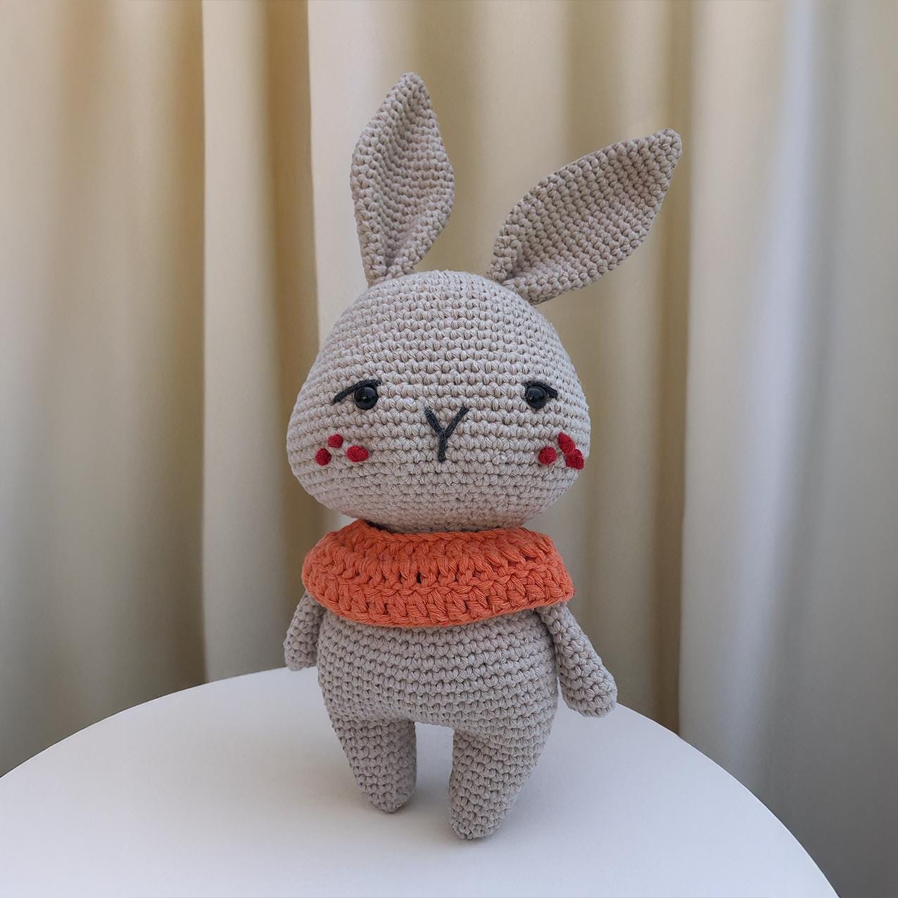 ZIGGY Hase Amigurumi aus Bio-Baumwolle – Handgehäkeltes Stofftier, Kuscheltier, Unikat, Geschenkidee, Babyspielzeug,  Naturmaterialien