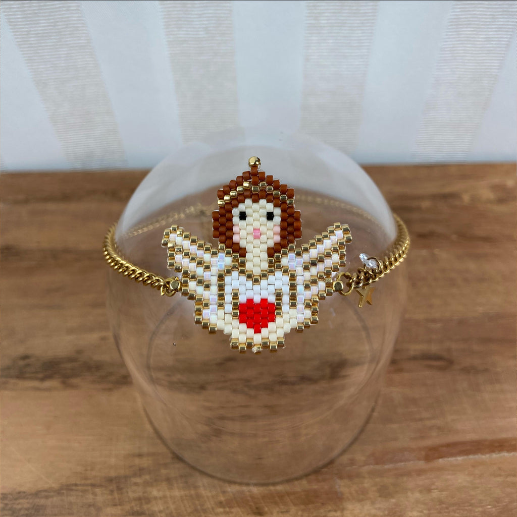 Handgefertigtes Armband mit Miyuki-Perlen – Engelmotiv mit rotem Herz Mit kleinem Sternanhänger und funkelndem Kristall-Detail, Schutzengel