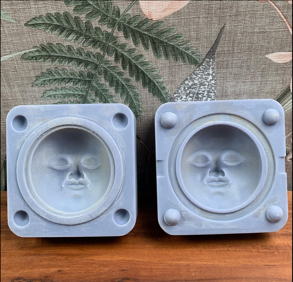 Digitale STL-Datei enthält eine zweiteilige 3D-Druckform mit einem detailreichen Vollmond-Gesicht – ideal für Ton-, Polymer Clay, usw