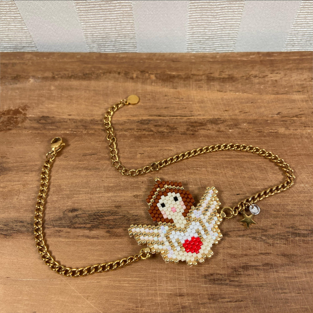 Handgefertigtes Armband mit Miyuki-Perlen – Engelmotiv mit rotem Herz Mit kleinem Sternanhänger und funkelndem Kristall-Detail, Schutzengel