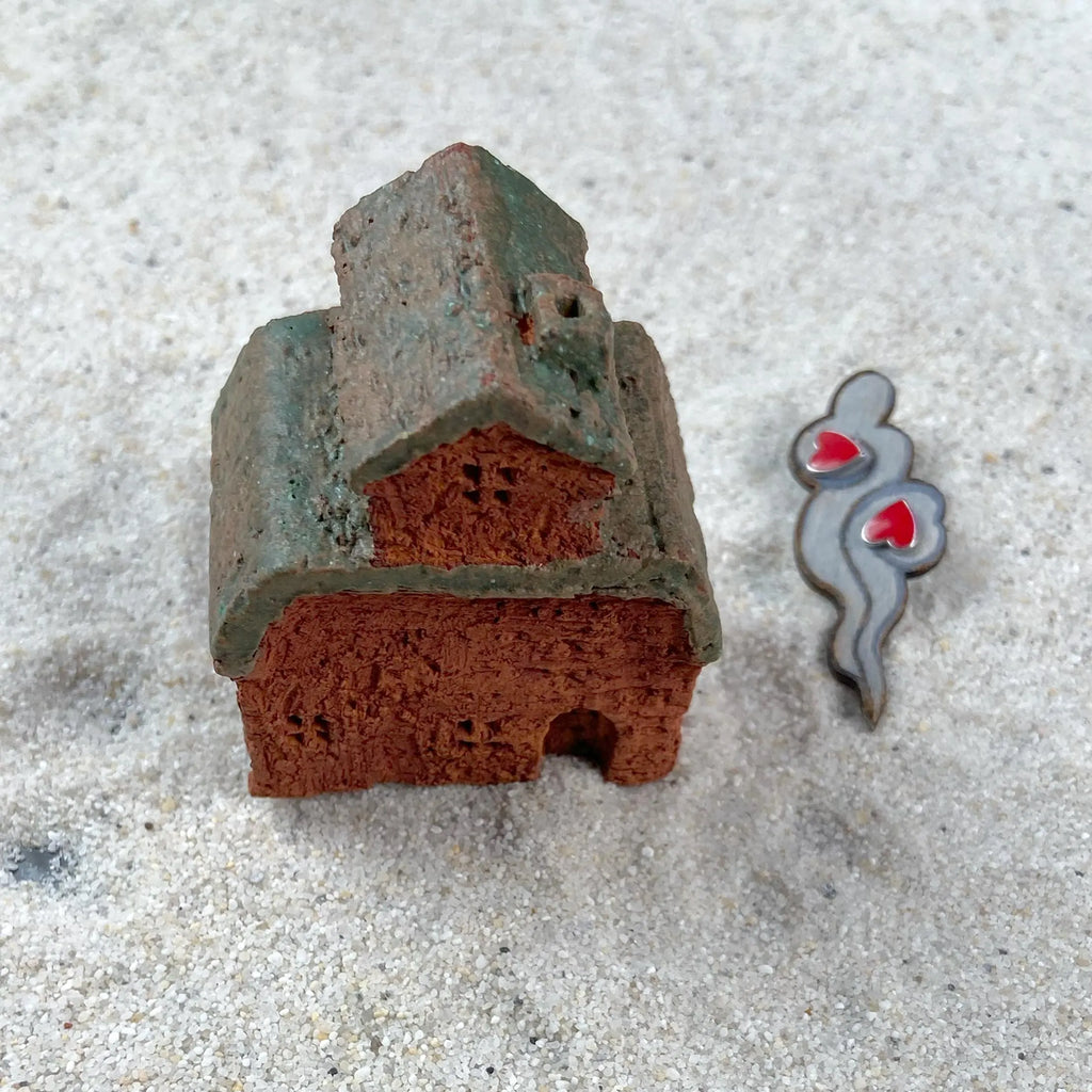 Handgemachtes Keramikhaus mit Sterling Silber 925 Herz Ohrringen