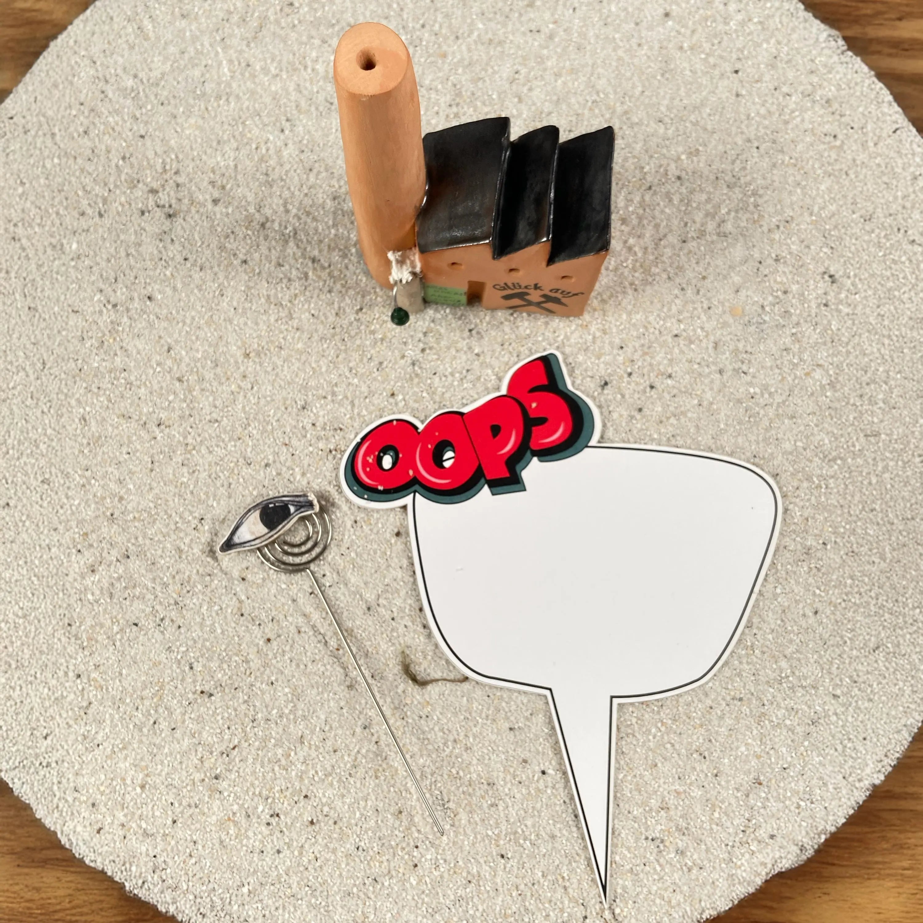 Handgemachte Keramikfabrik als Notizhalter – individuell bemalt - Graffiti